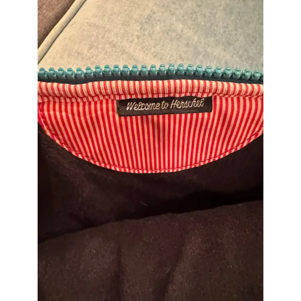 Herschel Electronics Sleeve